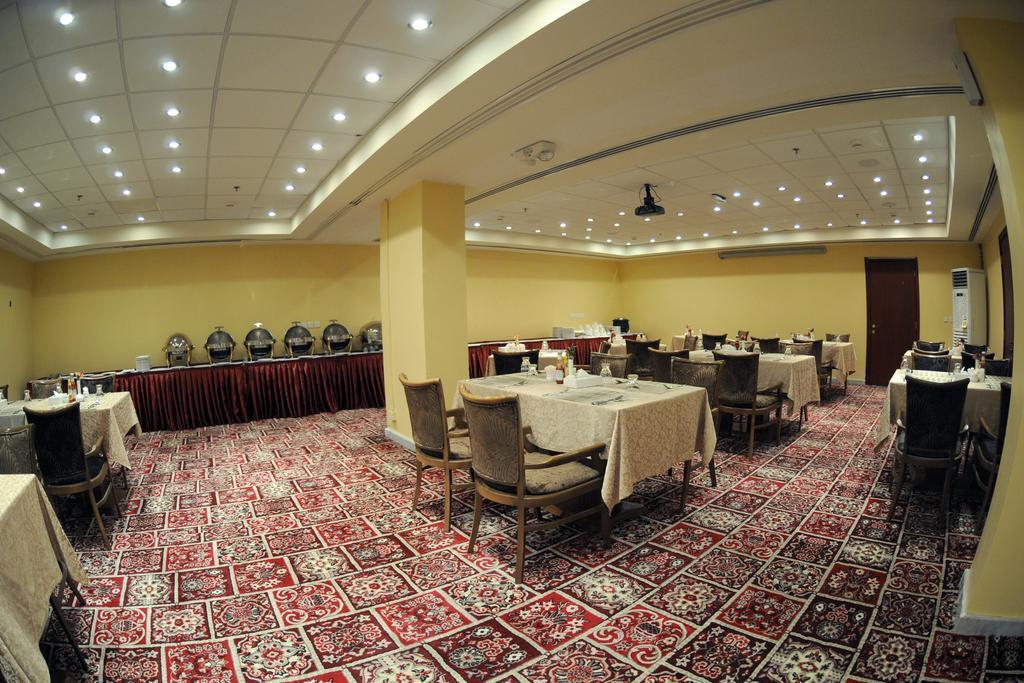 Hala Hotel Ель-Хубар Екстер'єр фото