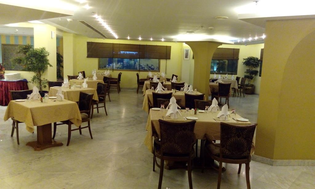 Hala Hotel Ель-Хубар Екстер'єр фото
